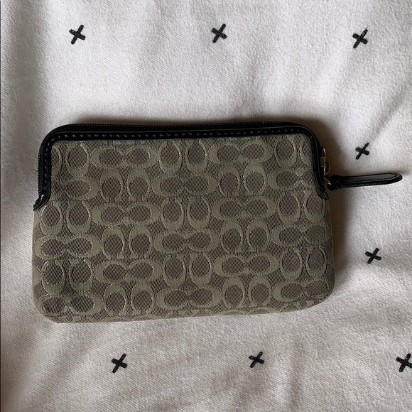 Coach wallet/ wristlet - Picture 2 of 5
